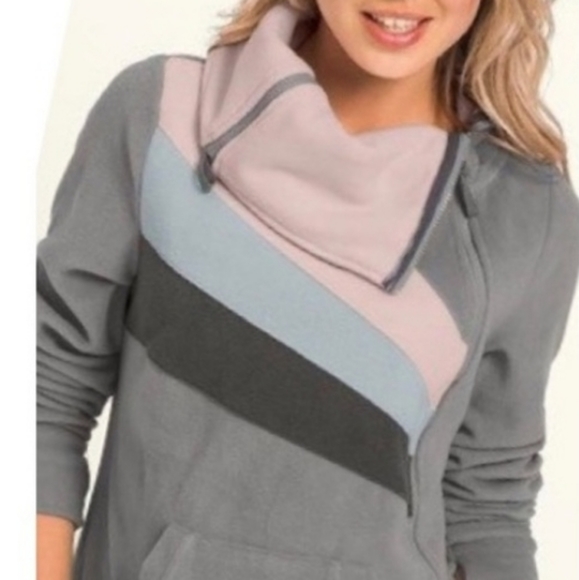 VENUS Tops - Venus Fleece Zipper Pullover